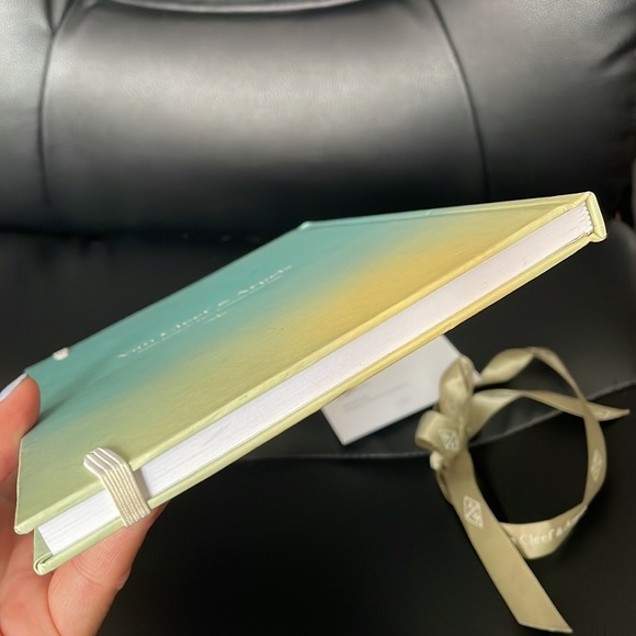 Authentic Van Cleef & Arpels Notebook📒 - Picture 7 of 15